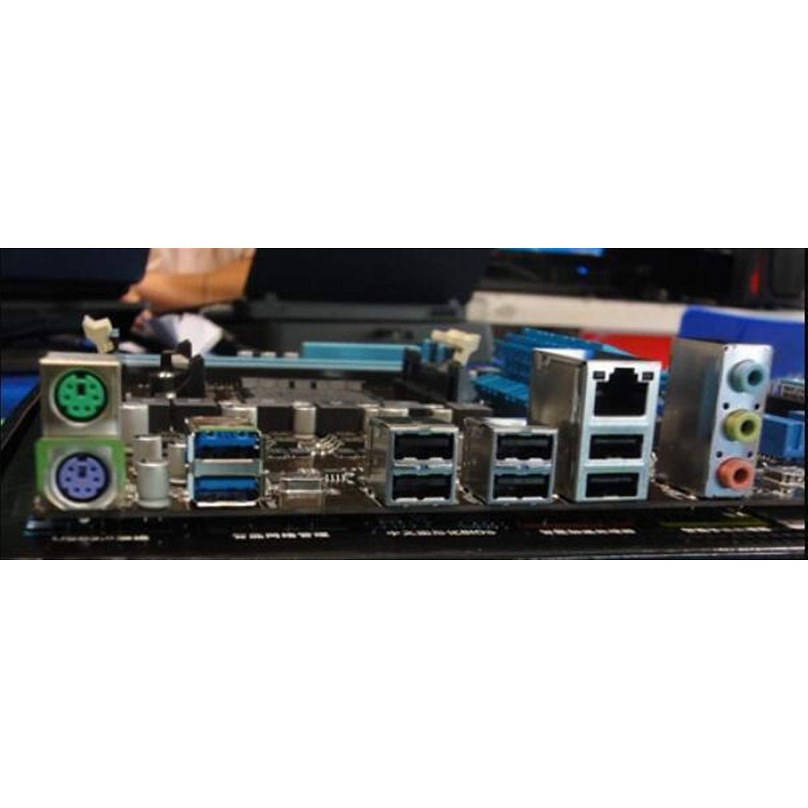 ASUS M5A97 LE R2.0 SocketAM3+ CPU メモリセット Amazon.com: ASUS M5A97 LE R2.0 AM3+ AMD 970 SATA 6Gb/s USB